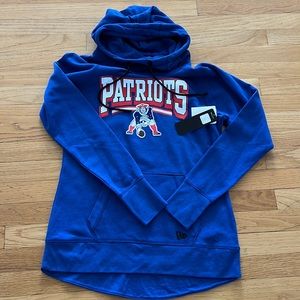 NWT women’s m Patriots hoodie NFL